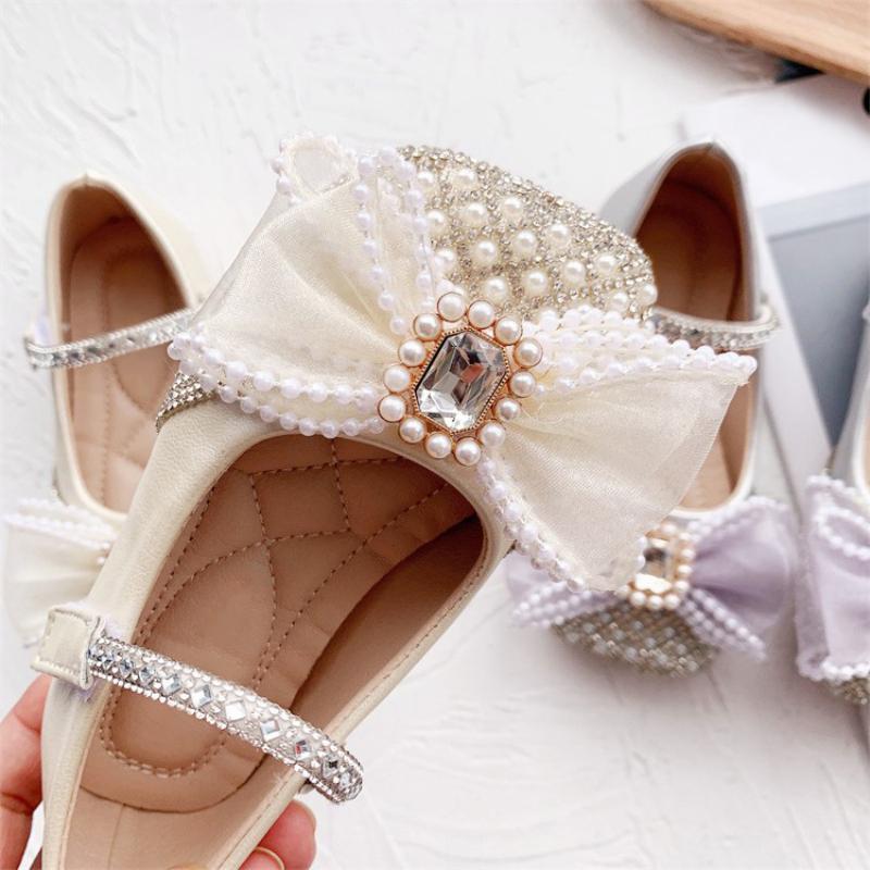 Детские кожаные туфли для девочек, украшенные стразами и жемчугом, вечерние танцевальные туфли принцессы для девочек на одинарной подошве, детская обувь для выступлений