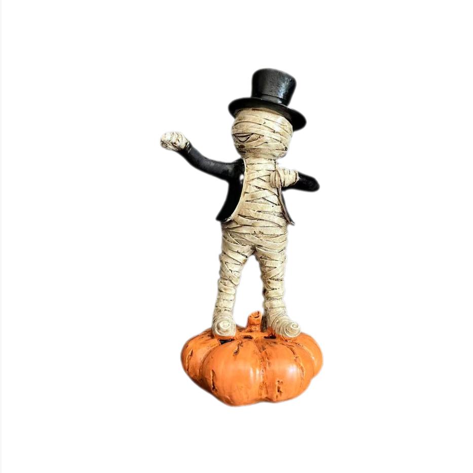 1 Piece Suitable for Halloween Pumpkin Base Mummy Figurine, Quirky Desktop Decoration, Resin Craft Small Statue