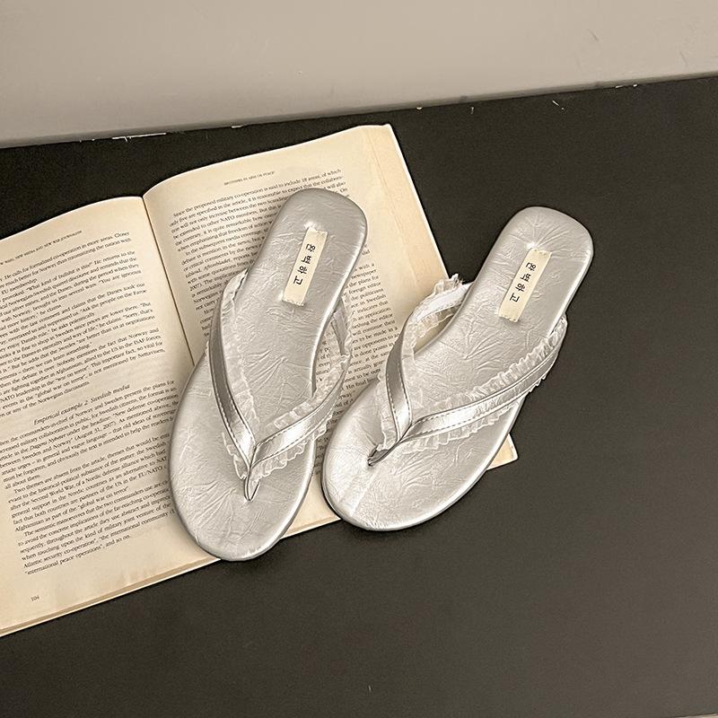 French Evening Breeze Fairy Lace Flip-flops Women Wear 2025 Summer New Open-toed Flip-flops Cool Slippers