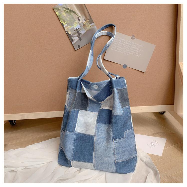Canvas Tote Bag For Women With Large Capacity And Magnetic Closure For Daily Use