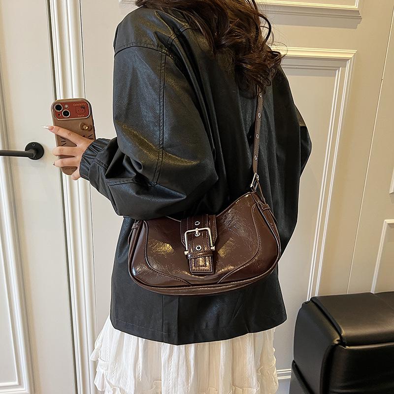 Сумка Женская Весна Лето 2025 Новая Мода Нишевая Сумка на Одно Плечо Подмышку Популярная в этом году Сумка-Багет Кроссбоди