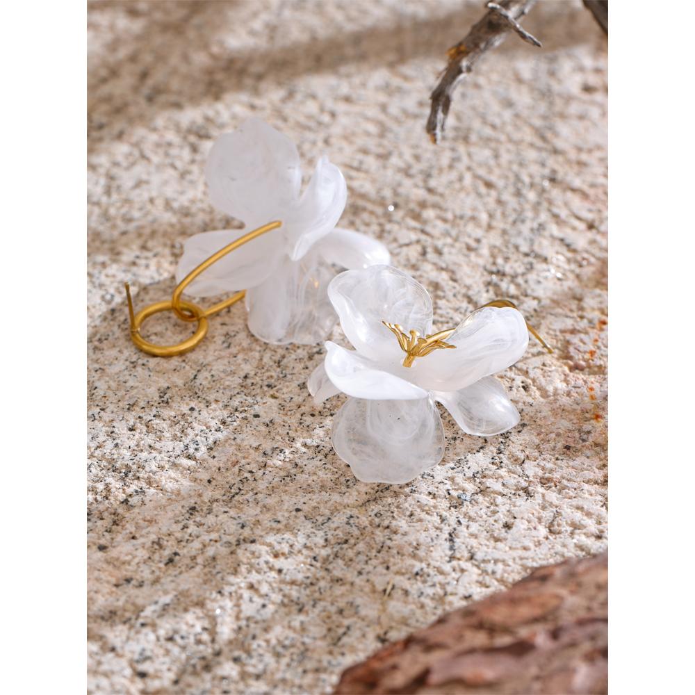 Eetit Arrivals White Resin Flower Dangle Earrings for Women Stainless Steel Summer Popular Jewelry Recommend 2025