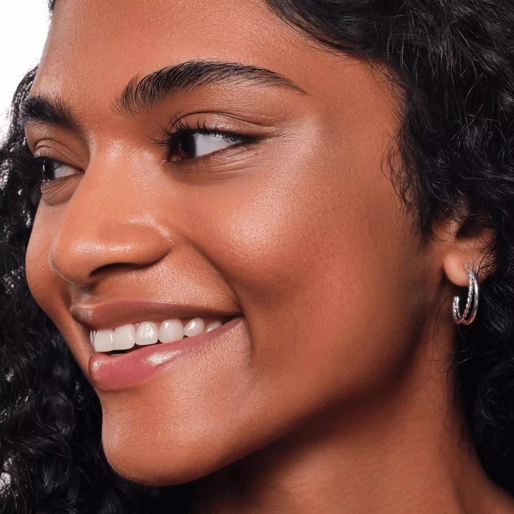 Essence Cream To Powder Highlighter Soft Touch Bouncy Glow -