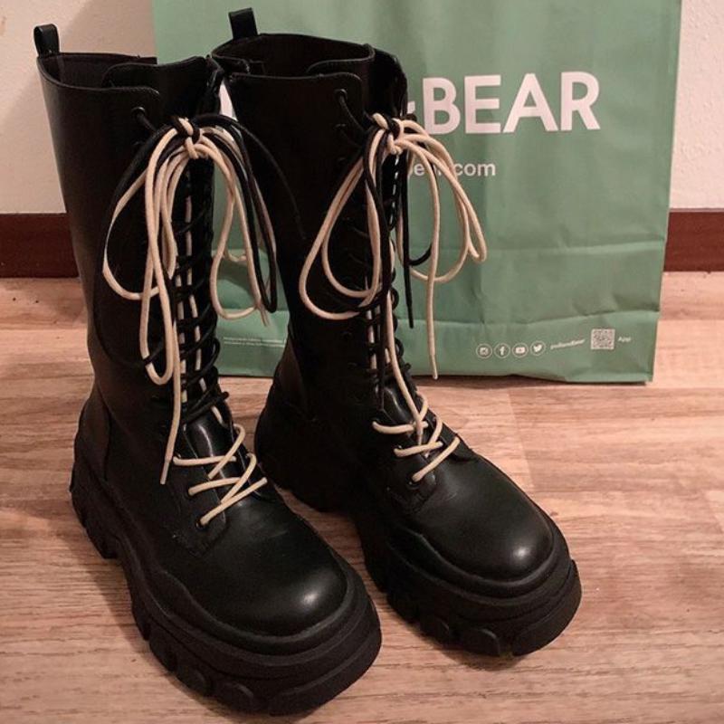 Модная обувь для женщин полувысокие New Rock на шнуровке обувь платформа женские ботинки до середины икры черные со шнурками удобные и по низкой цене