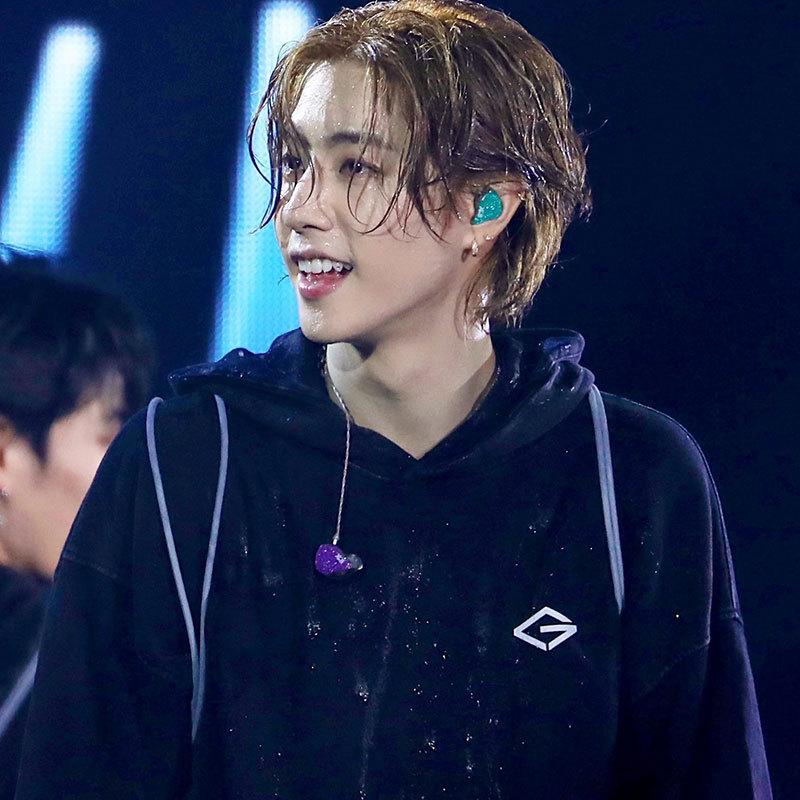 Jackson Wang Style Hoodie - GOT7 2025 NESTFEST Concert Zip-Up Cardigan