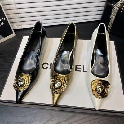 Французские элегантные белые туфли-лодочки с острым носком и 3D-пряжкой в виде розы - темпераментные женские туфли с низким вырезом для банкета и повседневной носки