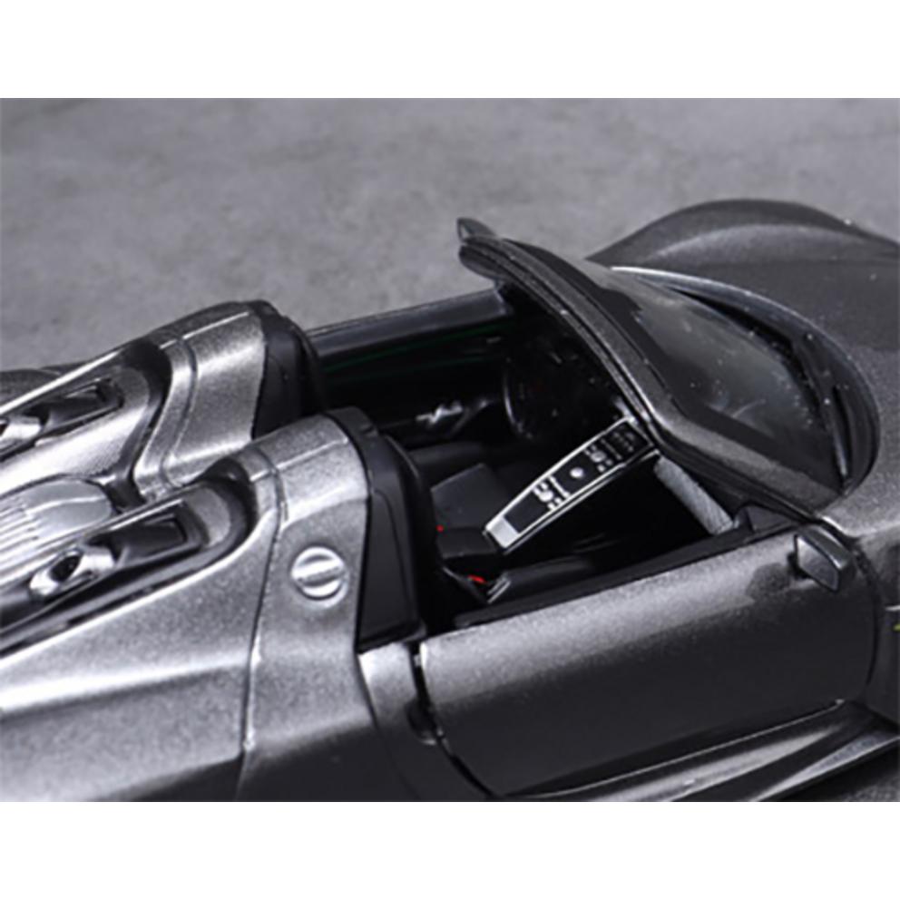 Bburago 1:24 Porsche 918 Spyder Diecast Model Car - Grey