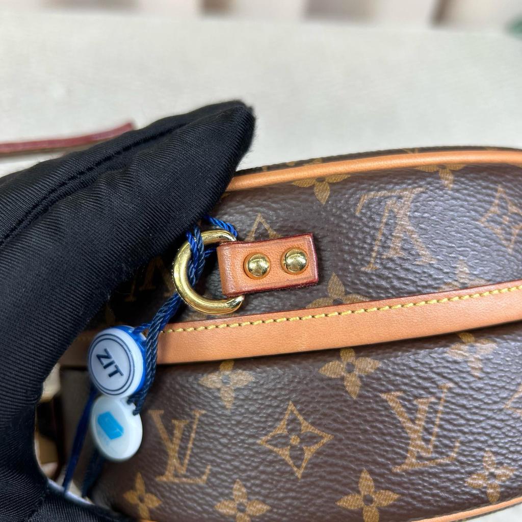 [Б/У] Маленькая Шляпная Коробка Monogram Canvas Кожаная Сумка на Плечо Средняя - Очень Хорошее Состояние #1PWMWUP