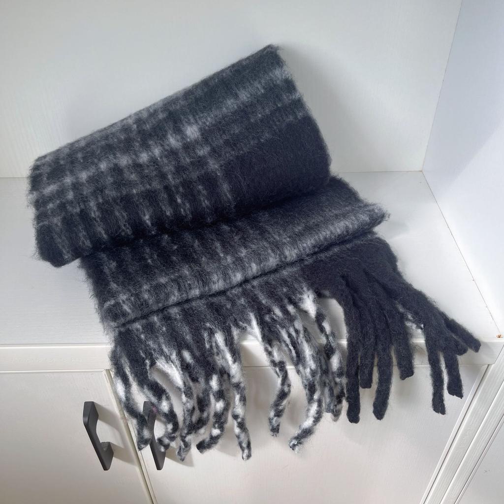 Homemade Circle Yarn Retro Blue-red Plaid Scarf Women's Winter Atmosphere Shawl Scarf