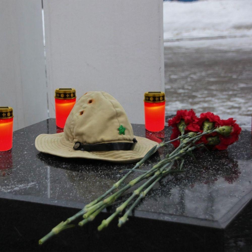 Rainproof Solar Cemetery Candle Light Waterproof Electronic Candle Light Grave Memorial Tribute