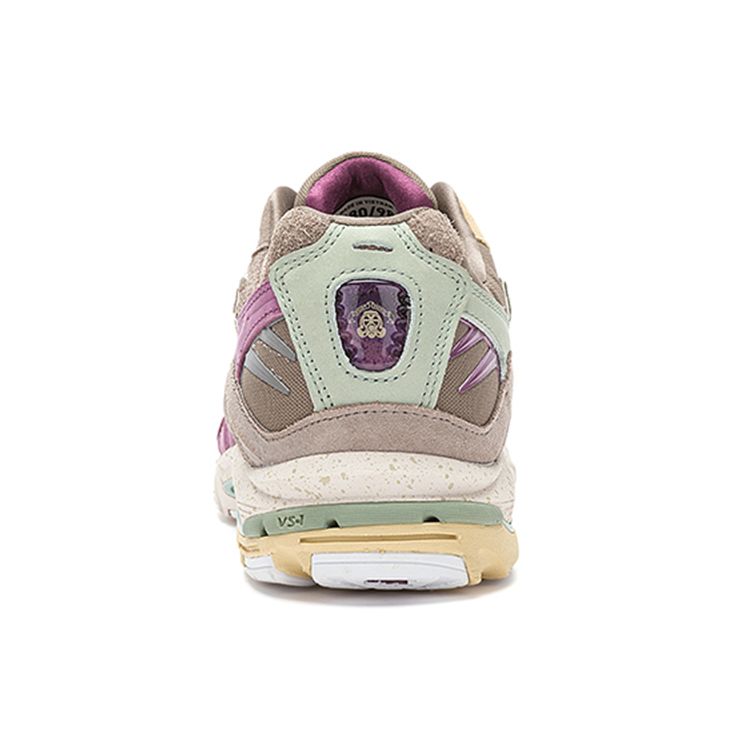 Mizuno Кроссовки унисекс Footpatrol x Wave Rider 10 Grey Rust D1GD222201