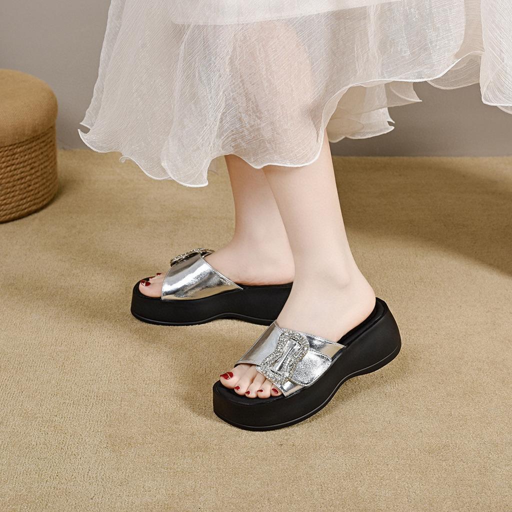 Thick-soled Slippers for Women To Wear 2025 Summer European and American Style Open-toed One-character Muffin and Sandals Rhinestone Women's Lazy Drag