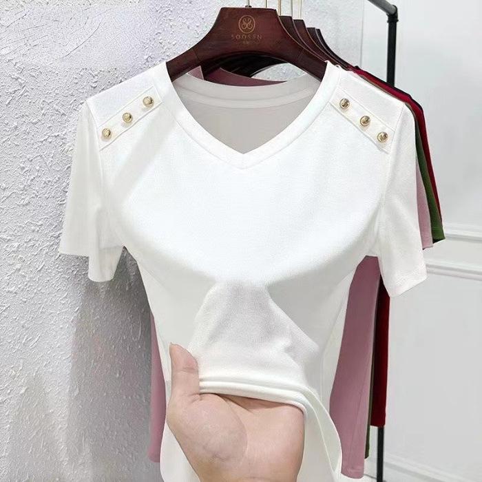 Женская футболка свободного кроя белого цвета с V-образным вырезом — корейский стиль, короткие рукава, чистый хлопок, модная и универсальная для лета 2024 года.