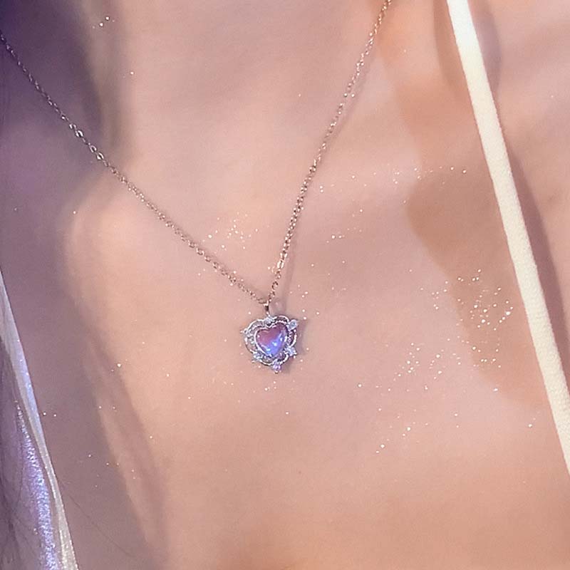 Moonstone Love Heart Pendant Necklaces For Women Men Shiny Crystal Temperament Necklace Party Jewelry Gift