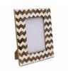 Рамка для фотографий с инкрустацией костью | Коричнево-белый зигзагообразный узор | Деревянная настольная фоторамка