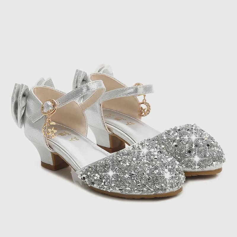 2024 Серебристые босоножки на высоком каблуке для девочек в корейском стиле - универсальные туфли принцессы с закрытым носком