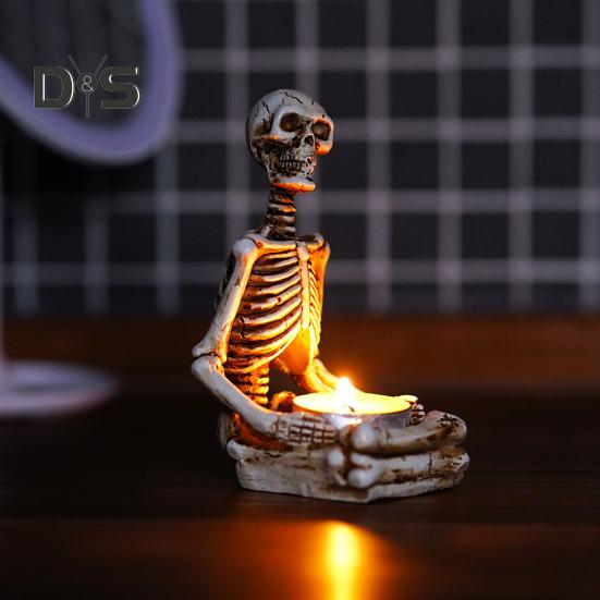Halloween Candle Holder Resin Skeleton Hand Skull Backbone Candlestick Stand Tealight Holder Home Gothic Decor Spooky Party Supplies