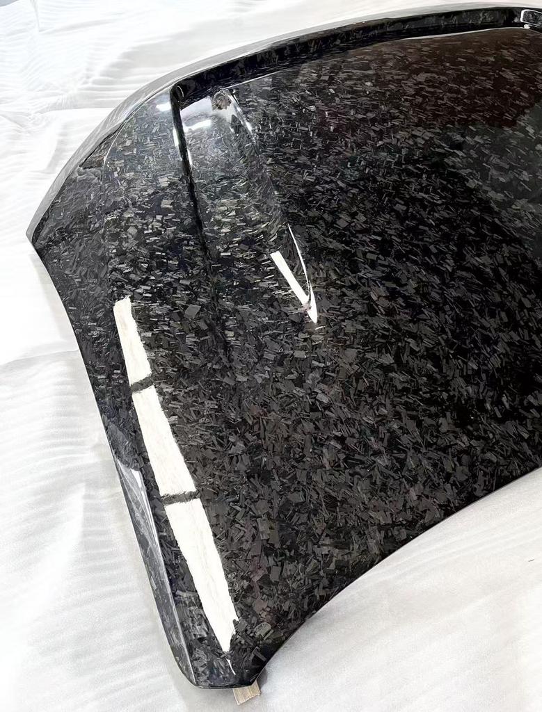 Xiaopeng P7 Forged Carbon Fiber Engine Hood Modification