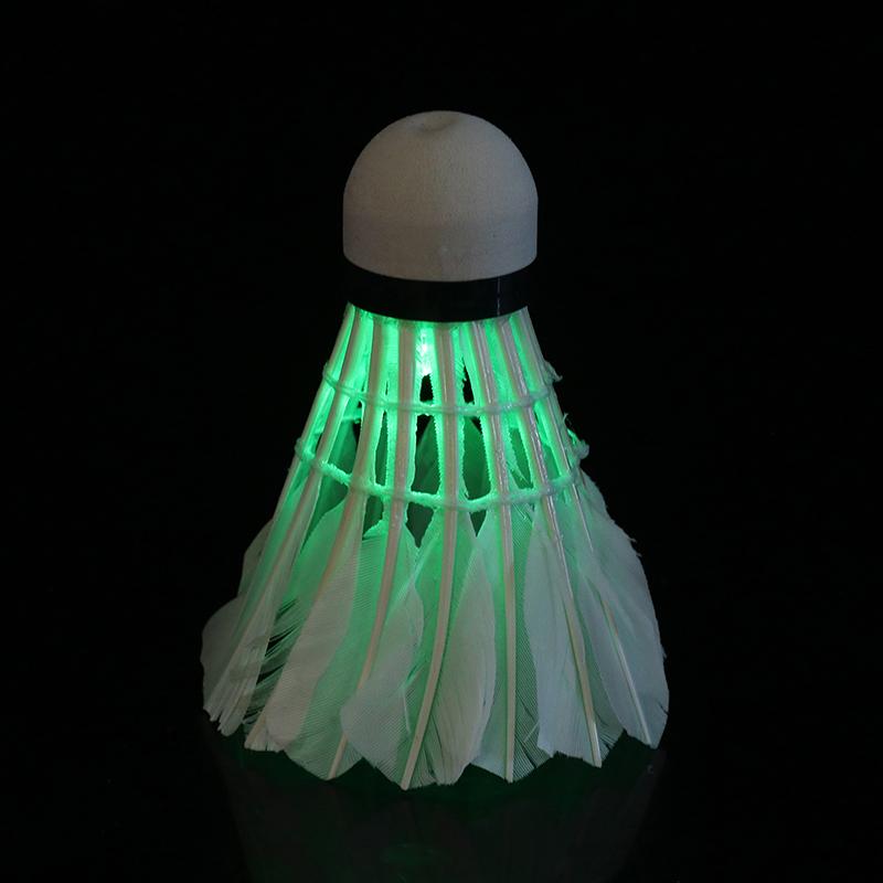 2024 1 шт. Освещение для бадминтона Темная ночь Цветное светодиодное освещение Спортивное бадминтонное освещение Точечный волан Аксессуары для волана