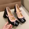 Модные женские туфли на толстой подошве, осень, новые туфли с квадратной головкой, мелким бантом, однорядной пряжкой, темперамент с туфлями Мэри Джейн