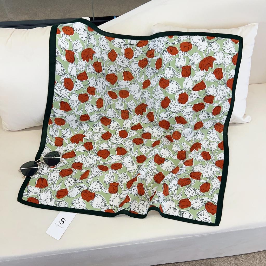 2024 New Fashionable Versatile Silk Scarf 68 Cm Printed Sunscreen Decorative Small Square Scarf Velvet Texture Scarf