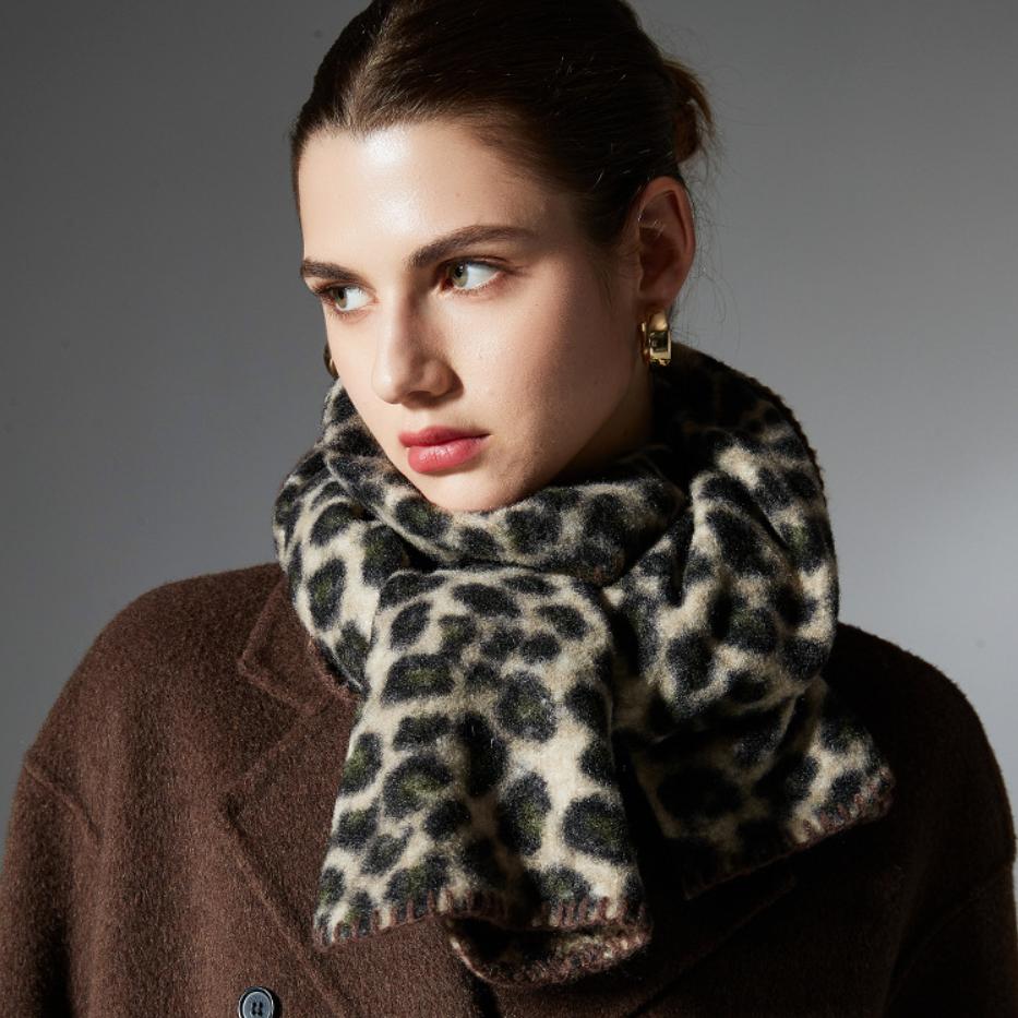 Women Leopard Print Scarf Soft Warm Thick Shawl Vintage Animal Pattern Neck Wrap Fashion Winter Scarves for Coat Matching