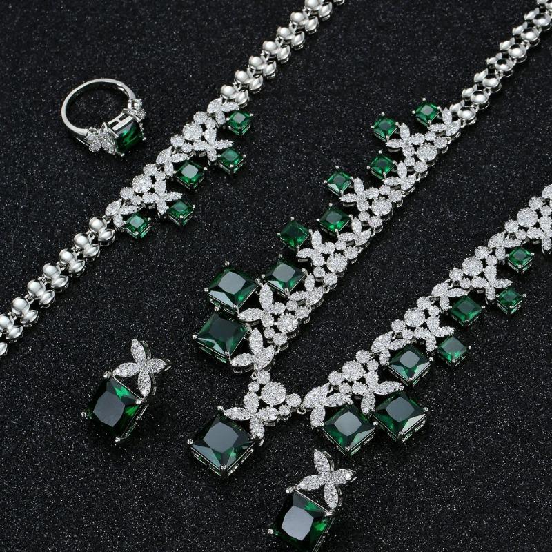 Циркон Ожерелье Серьги Браслет Кольцо Набор из четырех предметов Свадебное платье Аксессуары для ужина Женский