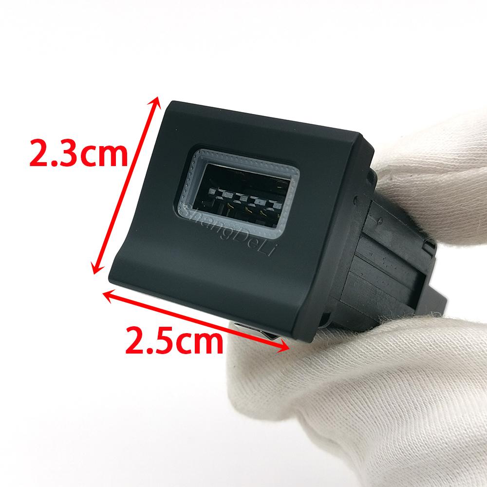 12V/24V Car QC3.0 USB Single Interface Charger Phone Charging Adapter Button Fit for Polo 2014-2018