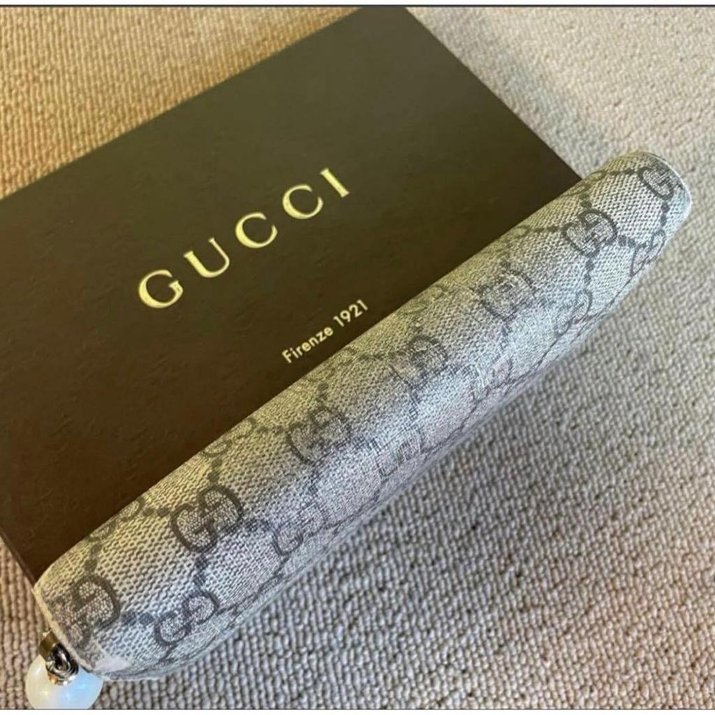 Used Gucci GG Supreme Long Wallet, Round Zipper, Rare Model, with Box and Dust Bag