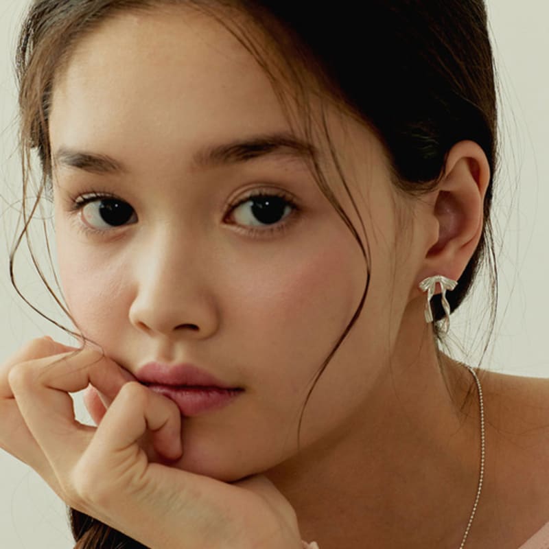 murmur [925silver]Rupple ribbon stud earrings