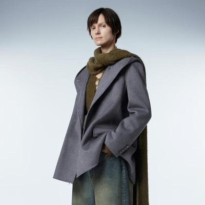 Зимняя утепленная куртка с капюшоном из смесовой шерсти 2023