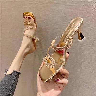 Летние Новые Дизайн в форме ромба Средний каблук Модные шлепанцы Туфли на высоком каблуке Тапочки Тонкий каблук Носить Женские шлепанцы