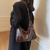 Versatile Commuter Bag Women's New Autumn and Winter Popular Shoulder Messenger Bag Large Capacity Dumpling Bag