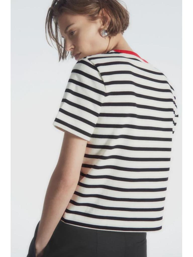 Женская футболка с круглым вырезом и коротким рукавом в стиле COS - весна 2024 г.