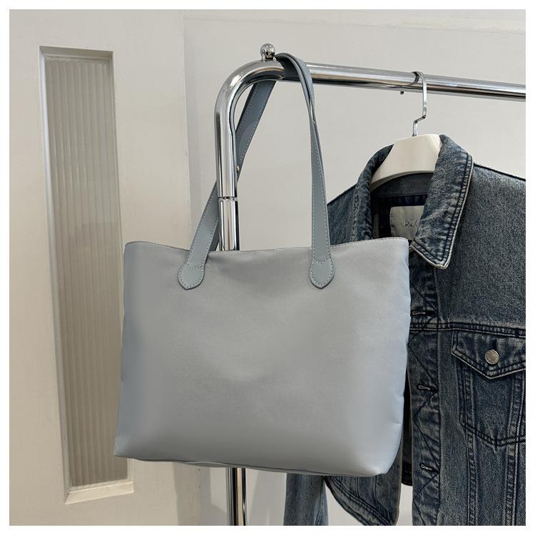 Корейская версия сумки большой вместимости 2024 года, летняя новая модная иностранная сумка-тоут, ретро женская сумка через плечо