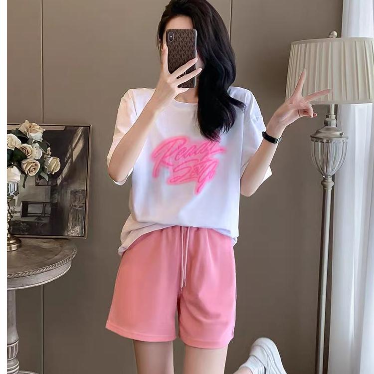 2025 летняя корейская футболка с коротким рукавом и шорты с принтом, комплект из двух предметов для бега для молодой девушки, академический стиль, повседневные свободные белые спортивные костюмы для женщин