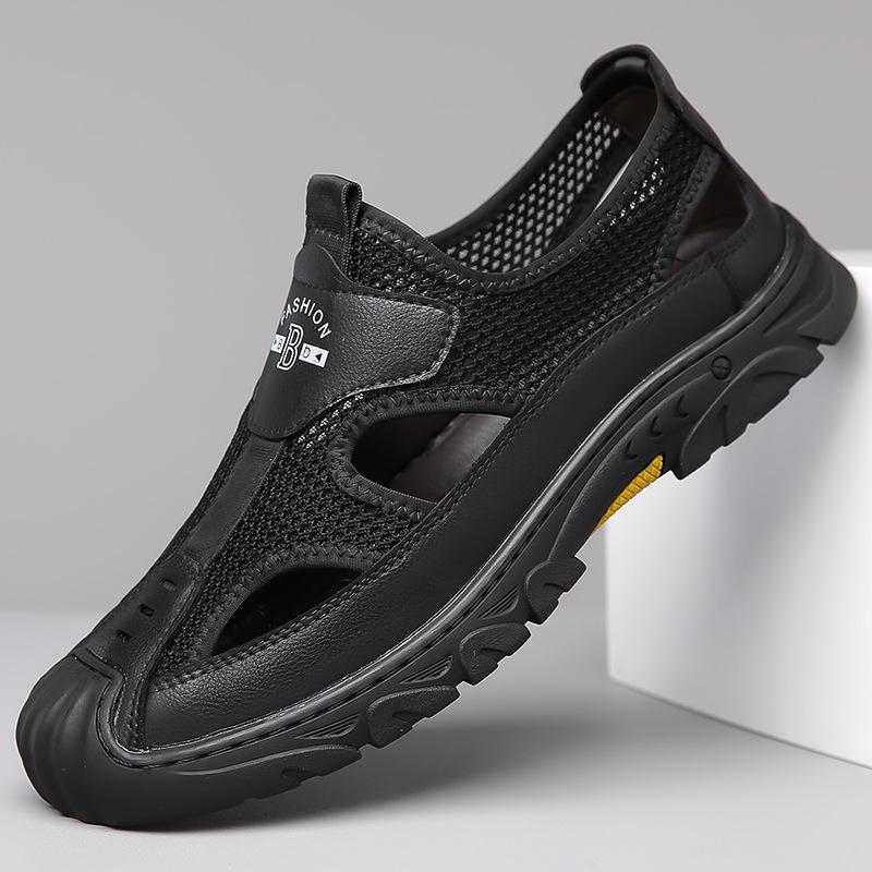 Сандалии мягкая подошва лето новые полые отверстия прохладная кожаная обувь мужская повседневная пляжная обувь мужская 2025