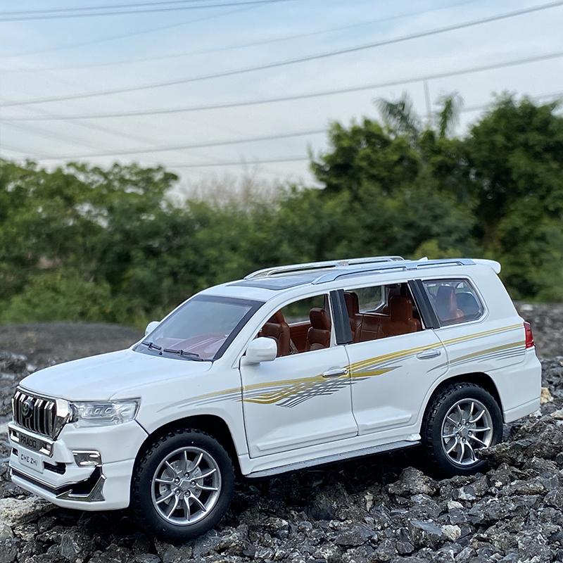 1/24 Toyota Prado литые игрушечные машинки и игрушечные машинки игрушечный внедорожник металлическая коллекция машинка моделирование LAND CRUISER модель машины детские подарки