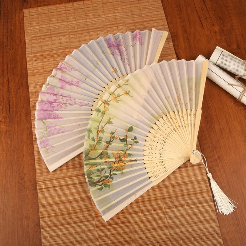 1Pc Silk Folding Fan Party Gift With Tassels Chinese Art Crafts Bamboo Fans Vintage Home Decorations Dance Photo Props Hand Fan