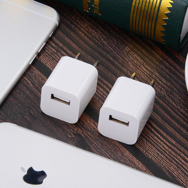 Универсальный USB-адаптер-зарядное устройство 5V 1A для смартфонов и мелкой бытовой техники с сертификацией FCC CE