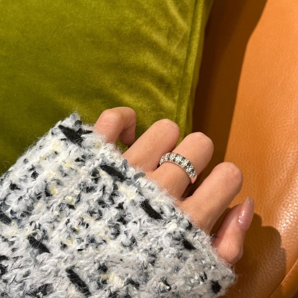 Vintage Medium And Ancient Style Full Of Diamonds, Arc Row Diamond Rings, Stacked Wearing Exquisite Versatile Light Luxury Niche High-End Design Sense