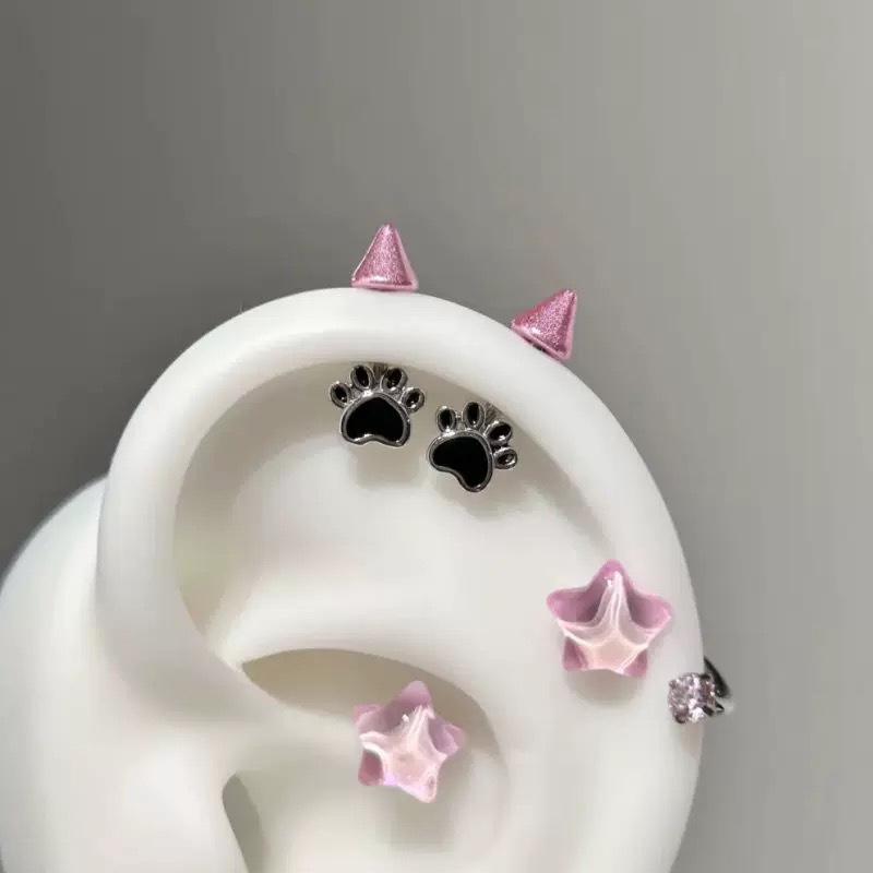 Cute Cat Paw Devil Stud Piercing Earring For Women Men Gothic Ear Bone Nail Earring Y2K Jewelry Accessories