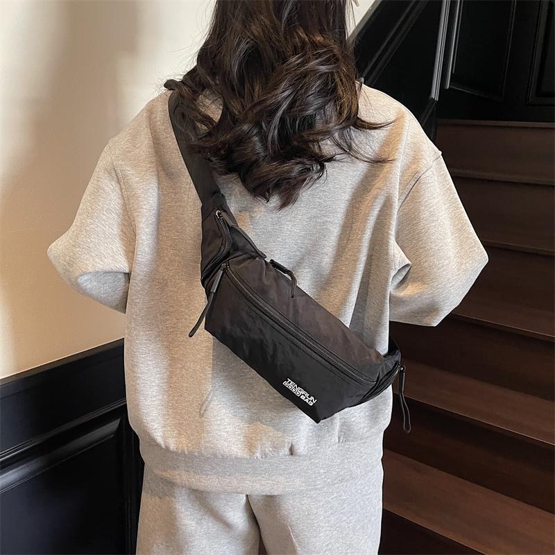 Сумка через плечо женская спортивного стиля, на плечо, нагрудная