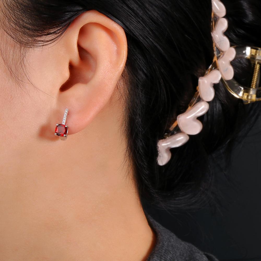 Мода Январь Камень рождения Натуральный гранат серебряные серьги ювелирные изделия Легкая роскошь женщины и девушки Повседневная одежда Подарки