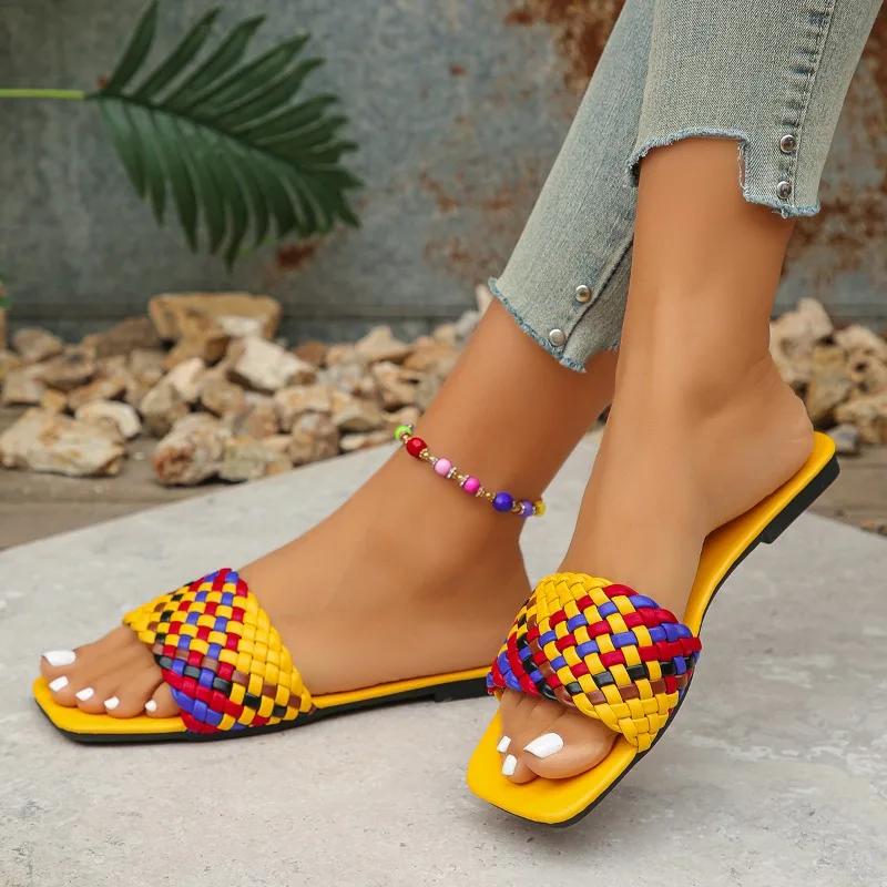 Обувь для женщин с открытым носком, женские тапочки, уличные пляжные тапочки, женские квадратные носки, разноцветные, на плоской подошве, сандалии больших размеров