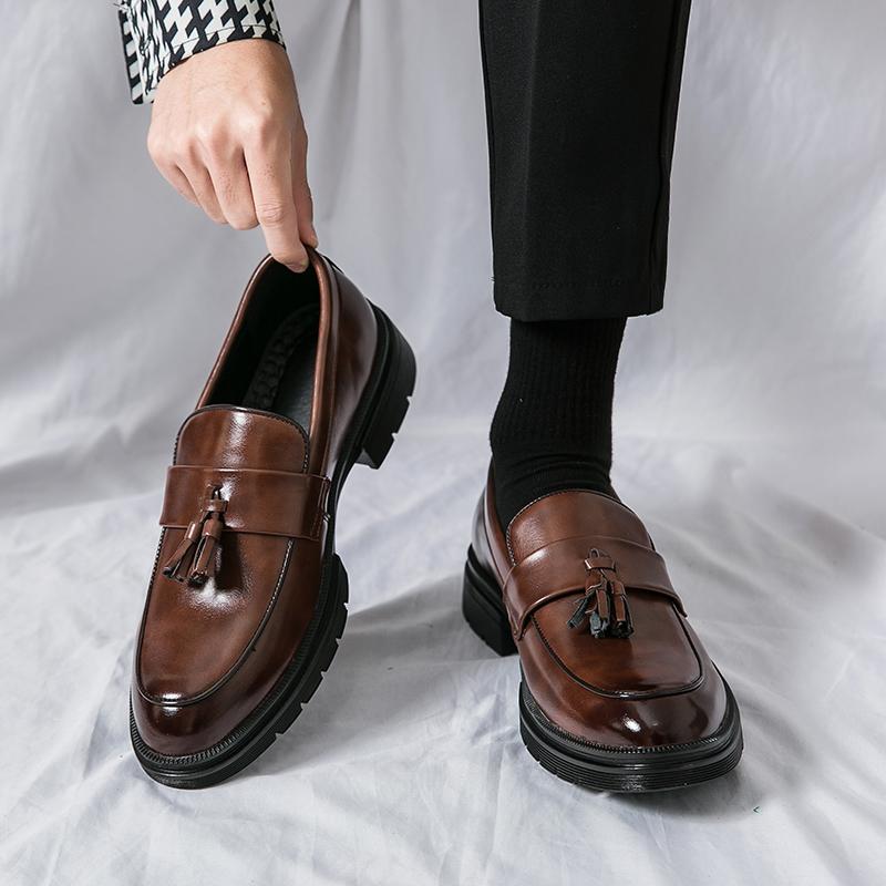 Мужские лоферы Zapatos De Hombre с кисточками, удобные мужские кожаные туфли без застежек, повседневная обувь, модные туфли-оксфорды, большой размер 38-47