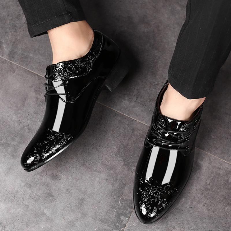 Модная мужская обувь для свадебной вечеринки, офисные оксфорды, повседневные деловые туфли для мужчин, модельные туфли на шнуровке, формальные черные броги из искусственной кожи 39-48