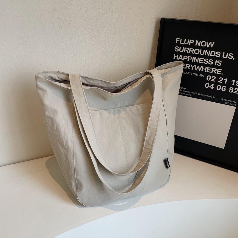 Japanese Aesthetic Foreign Style Personality Casual Shoulder Bag Female Student Class Handbag Niche Commuter Tote Bag