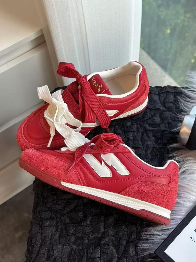 A Pair of Shoelaces, German Training Shoes, Spring 2025 New Internet Celebrity Versatile Casual Board Shoes, Women's Korean Retro Little White Shoes