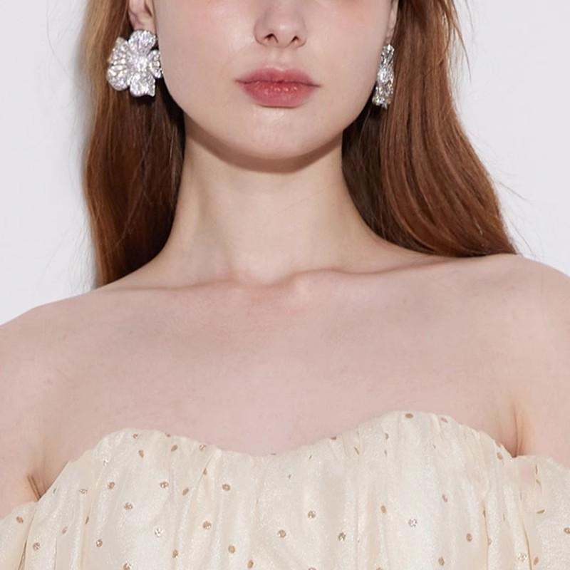 Серьги-гвоздики Douyin Flower для женщин, небольшие ароматные украшения Camellia Temperament, модные, элегантные и милые